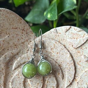 💚 Handmade Elegant Wire-Wrapped Olivine Jade Drop Earrings ✨
